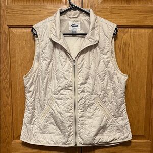 Old Navy Women's Light Tan Quilted Vest